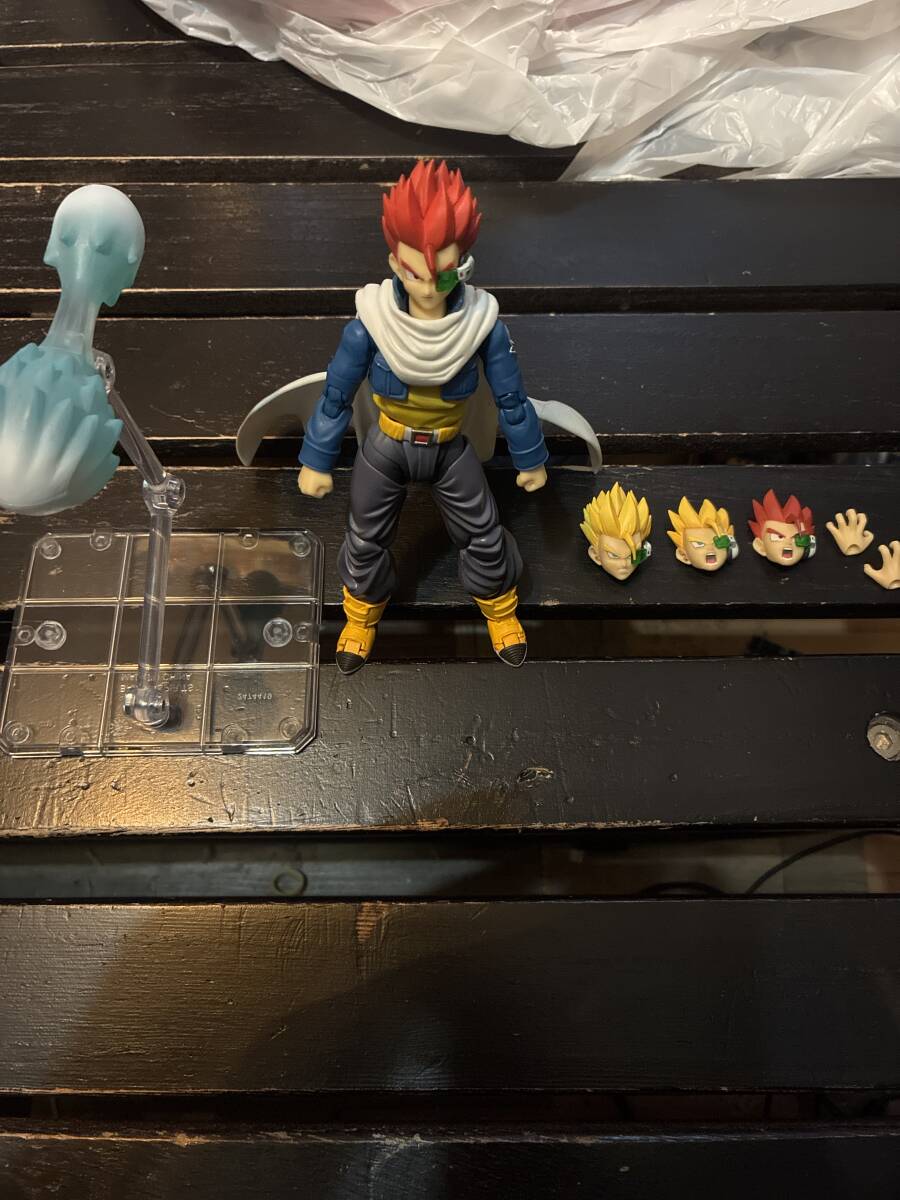 ドラゴンボール　タイムパトローラー s.h 現状品