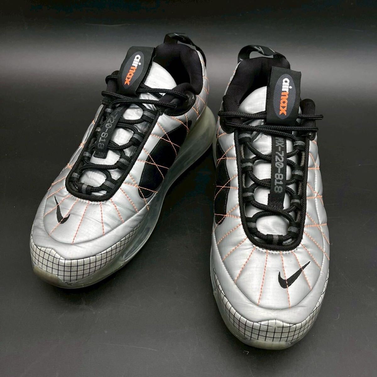 CV0413-82-3 NIKE ナイキ スニーカー シューズ 靴 26.0cm airmax MX-720-818 metallic メタリック シルバー オレンジステッチ 80サイズ