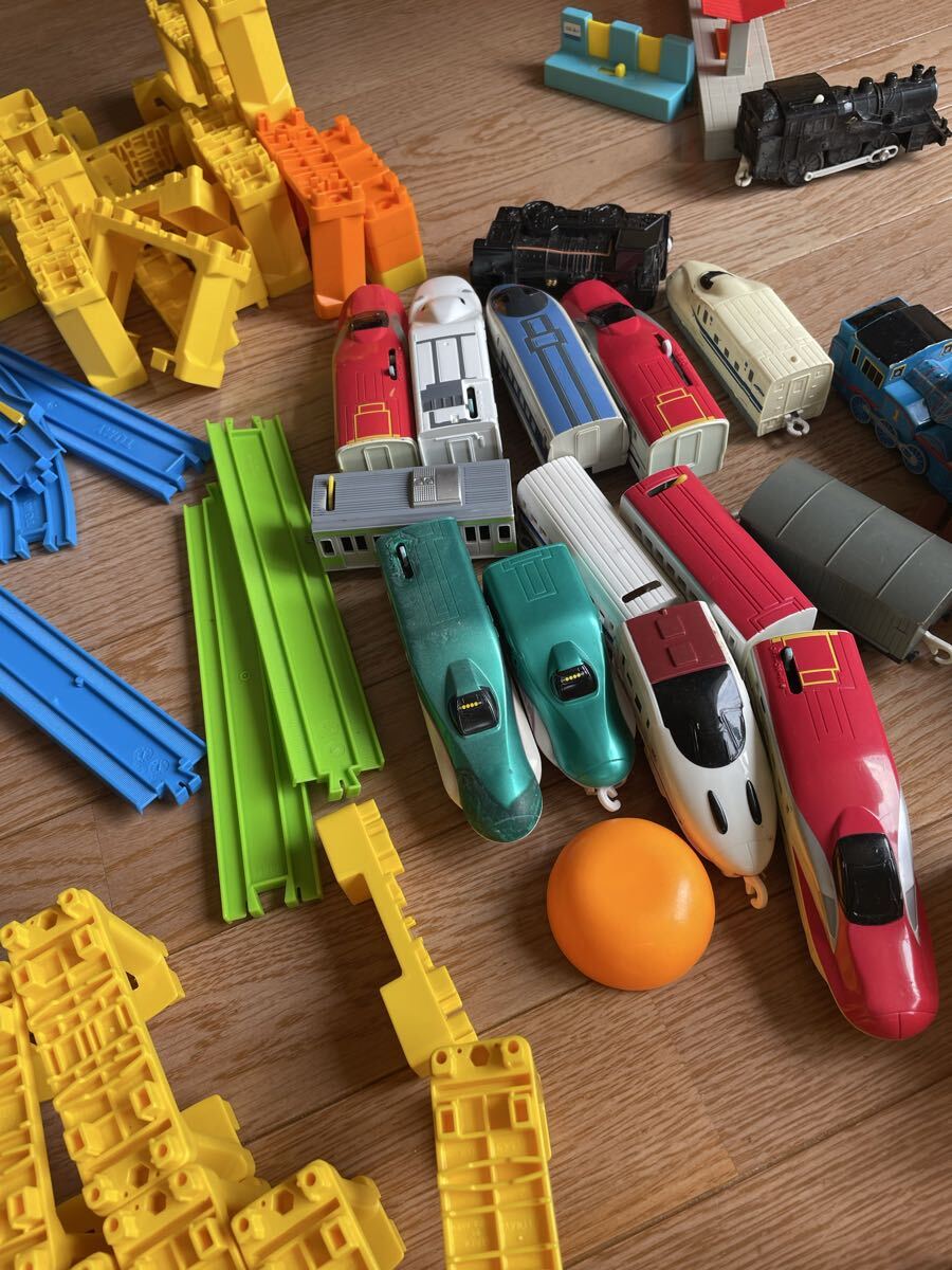 【中古】タカラトミー プラレール 大量まとめ売り 車両 レール 橋脚 情景部品 セット　TAKARATOMMY