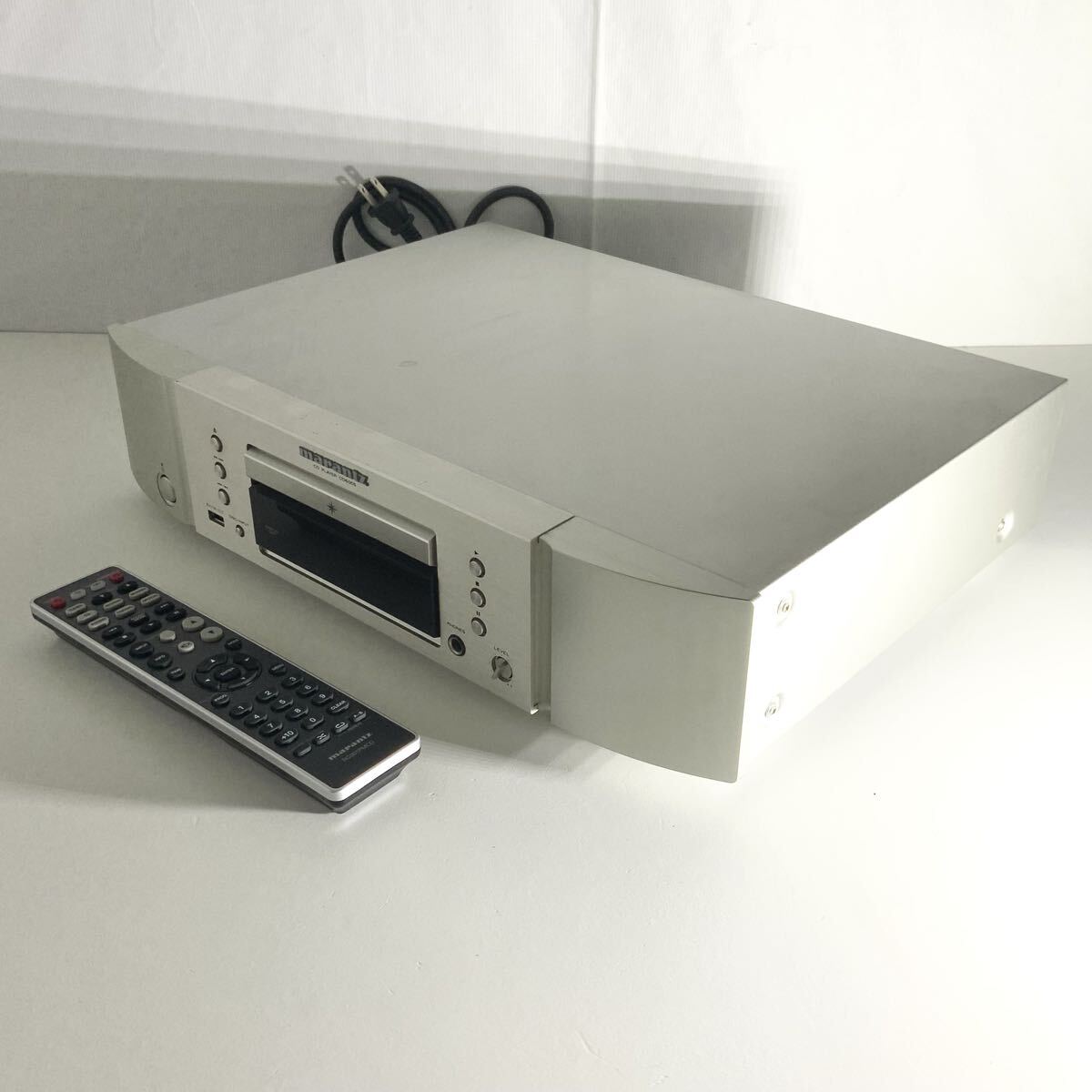 【動作品】Marantz マランツ CDプレーヤー CD6005 シルバー CDデッキ オーディオ機器 2013年製 リモコン付き 中古品