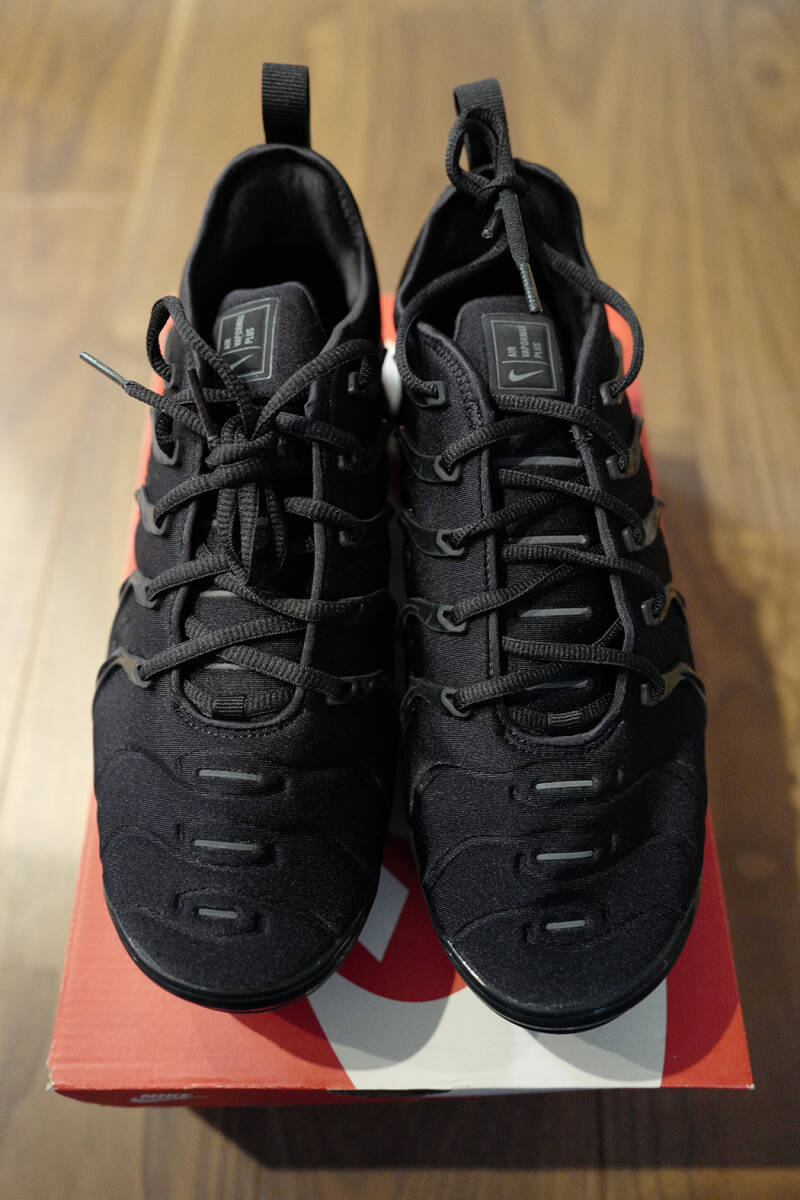 未使用品 NIKE AIR VAPORMAX PLUS ナイキ ヴェイパーマックス ブラック 黒 28.5cm 924453-004