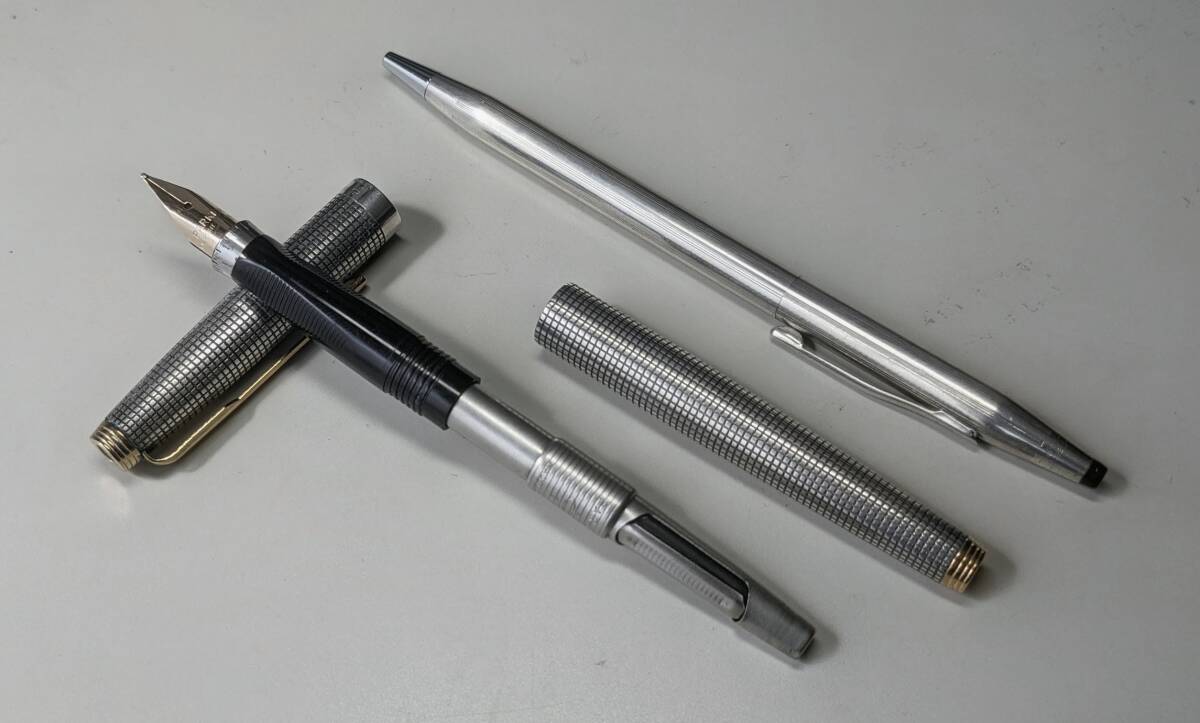 【美品 / 送料無料】PARKERパーカー万年筆【中字】　＆　CROSS クロス ボールペン /断捨離