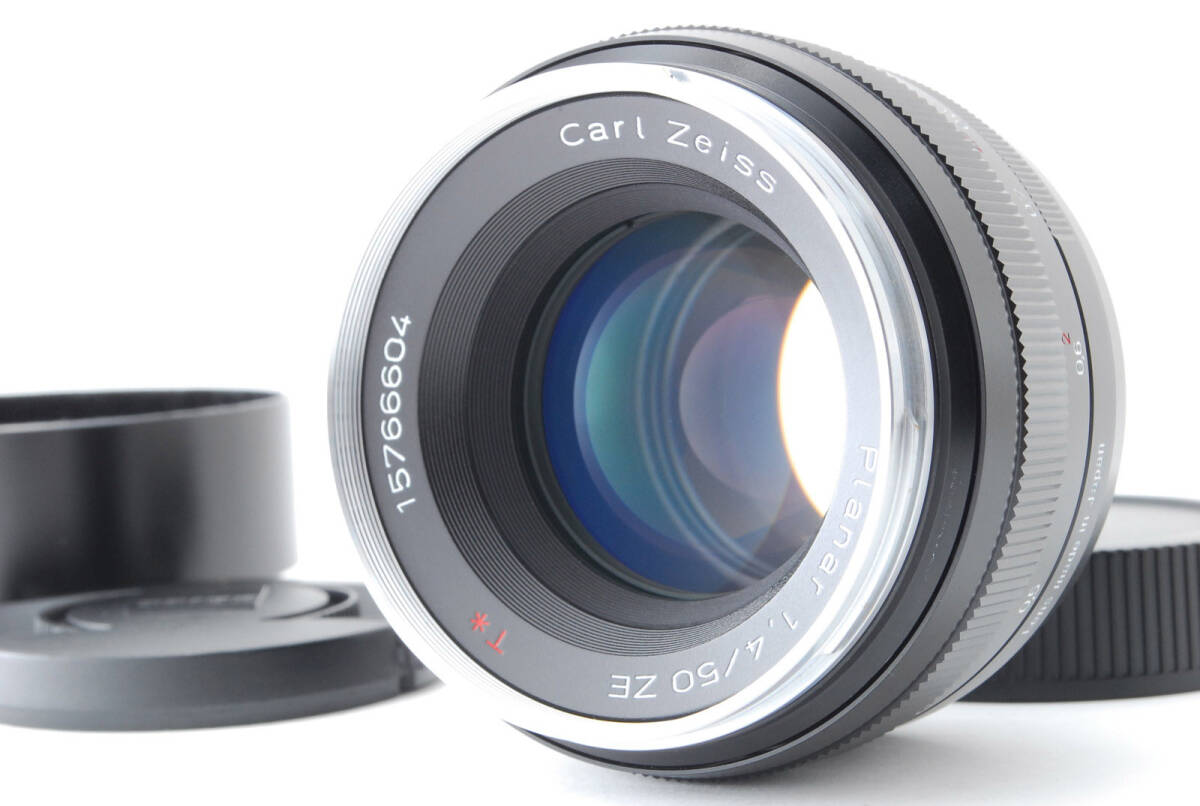389【美品】カールツァイス プラナーT* 50mm f/1.4 ZE EFマウントレンズ