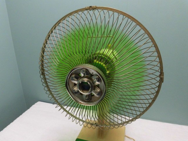 D383／動作しますが難点あり現状出品【National ナショナル 30cm卓上扇風機 F-30C1L 計1点】当時物/レトロ/昭和家電/アンティーク/オブジェ