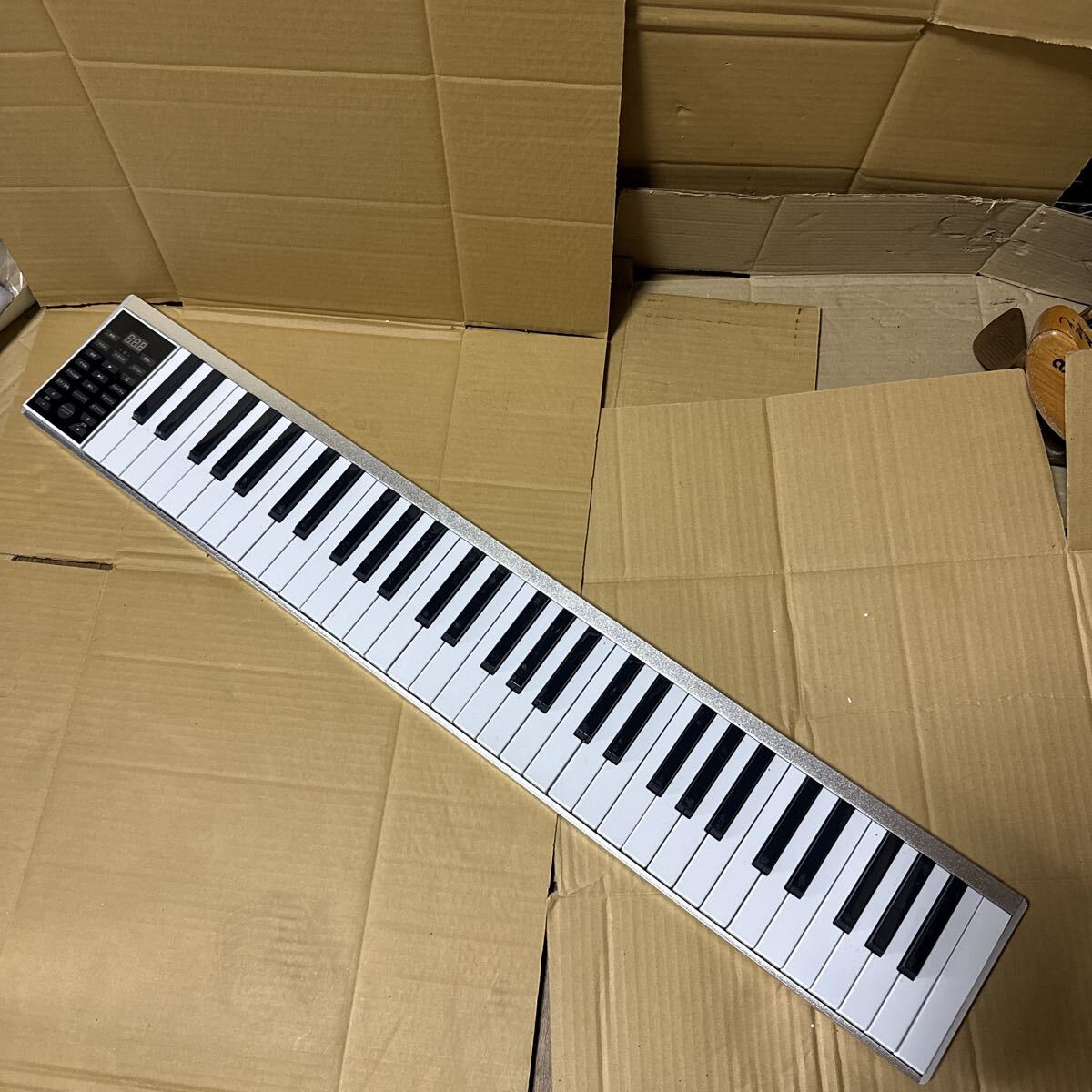あ-8761）61鍵盤　電子ピアノ　通電音出し確認
