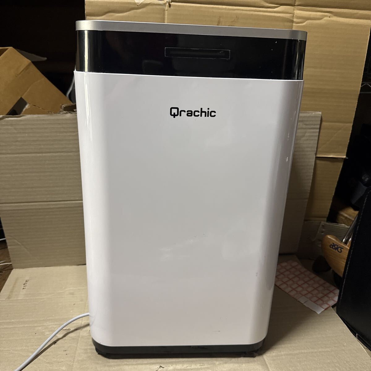 あ-8708） Qrachic コンプレッサー式 除湿機 22L QJ01A 2022年製 通電OK 