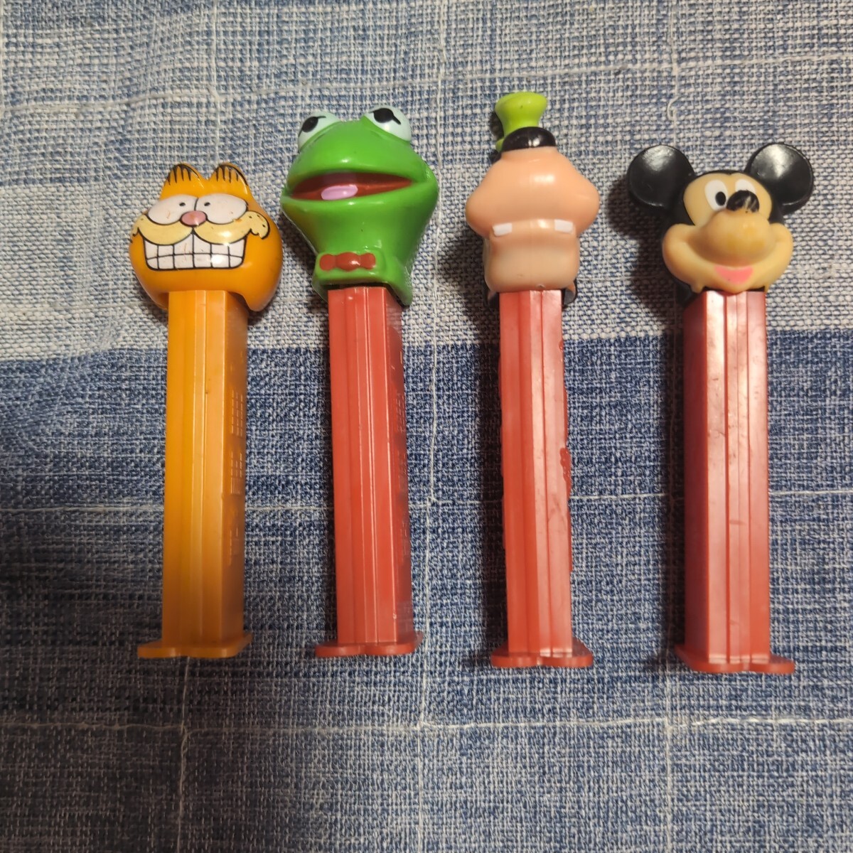 PEZ ペッツ ディスペンサー ガーフィールド カーミット グーフィー ミッキー 4個セット (原)