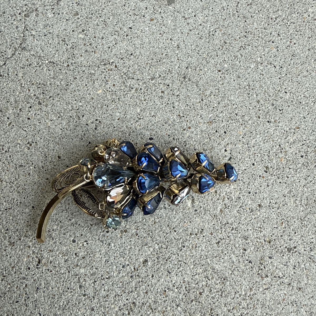 ブローチ アクセサリー ブルー