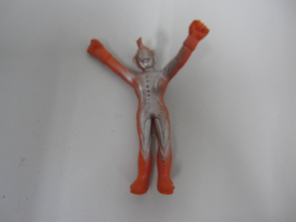 ★#460J 【長期保管品】ウルトラマン消しゴム？ ウルトラの母？ 詳細不明品