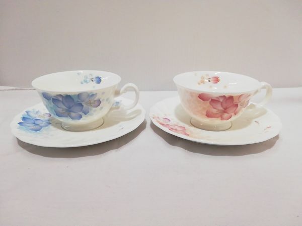 Noritake ノリタケ ボーンチャイナ ティーカップ ＋ソーサー ペア