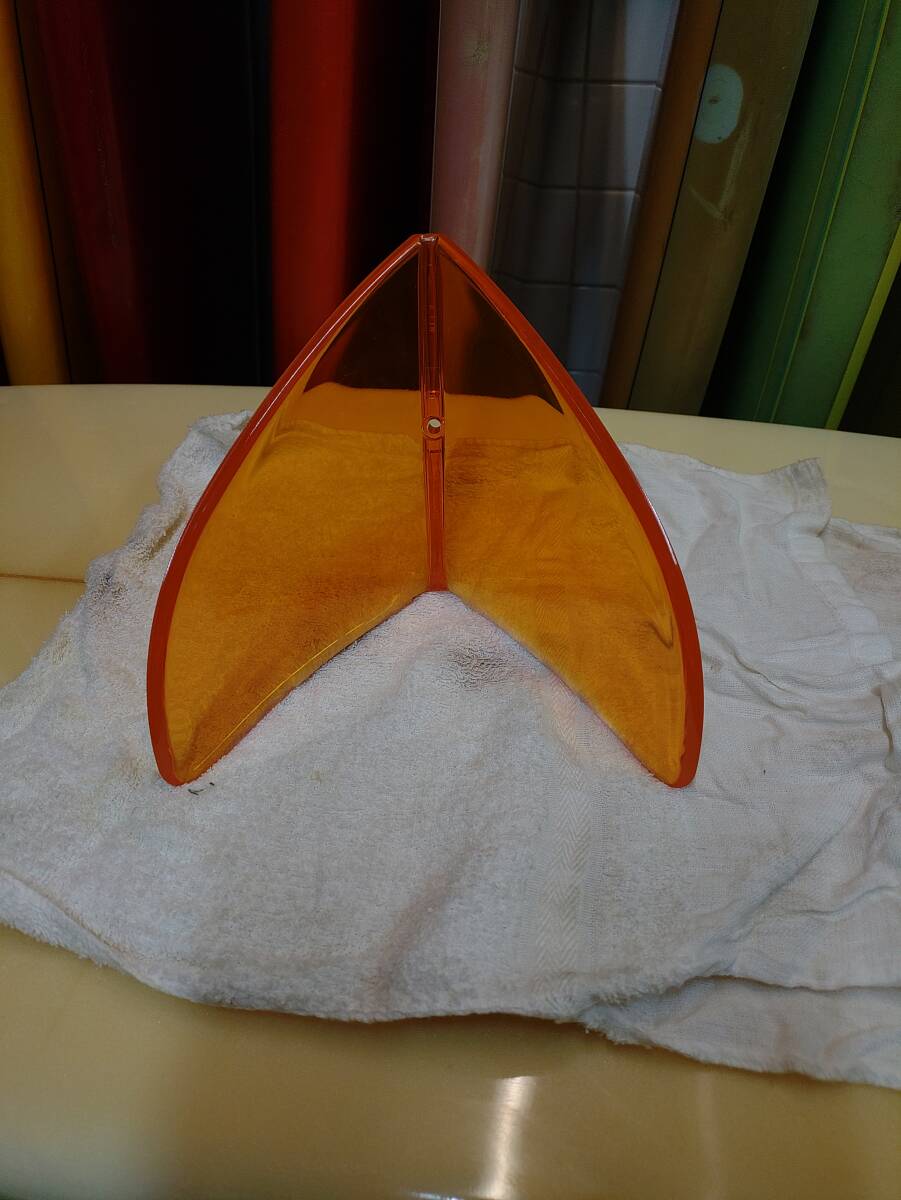Ｖ−FIN オレンジ シングルボックス　シングルフィン　レトロフィン　バタフライフィン　ショ－トボード