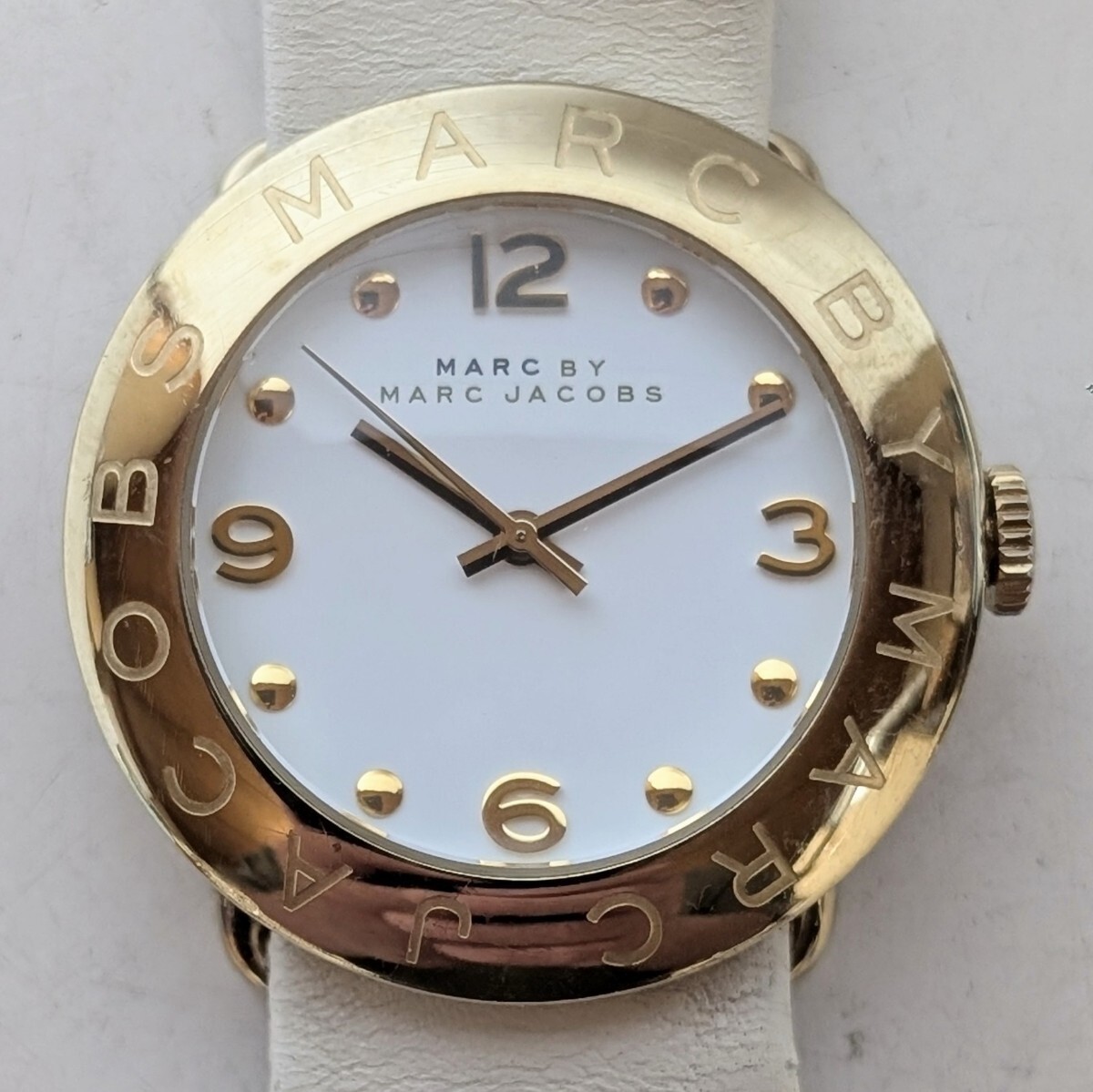 MARC BY MARC JACOBS MBM1150 マークバイマークジェイコブス クオーツ ゴールドラウンド 白文字盤 3針 レディース腕時計 稼働品