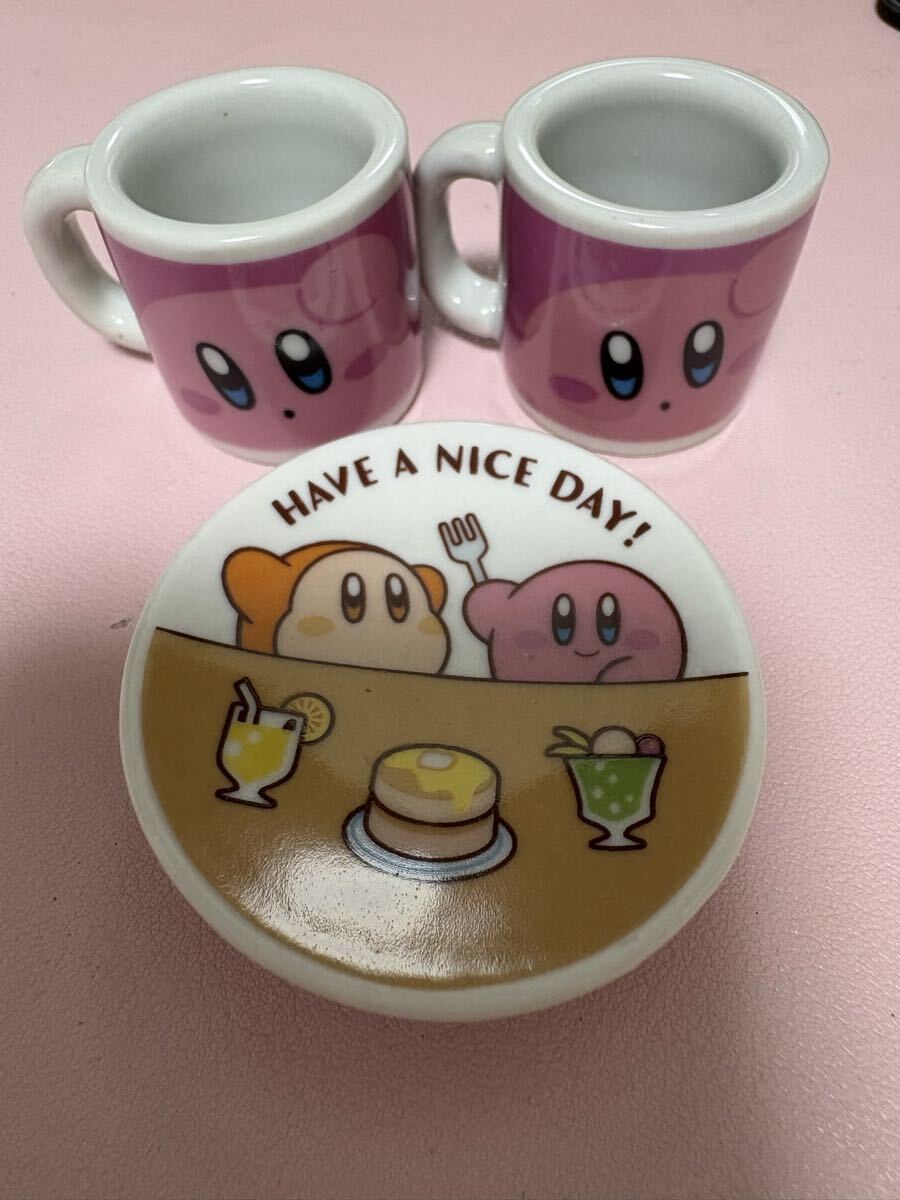 カービードリームランド Nintendo HAL 星のカービィ ミニチュアマグカップ 2個セット プレート付き HAVE A NICE DAY!