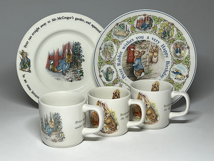 【瑞】ウェッジウッドWEDGWOOD　ピーターラビット　マグカップ３点　＋　プレート２点