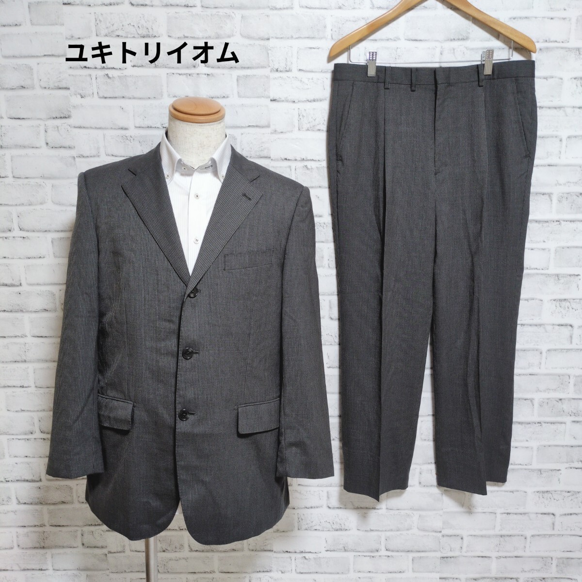 【クリーニング済/形状記憶】YUKI TORII HOMME スーツ セットアップ AB5 グレー ストライプ 消えない折目 シロセット加工 ユキトリイ
