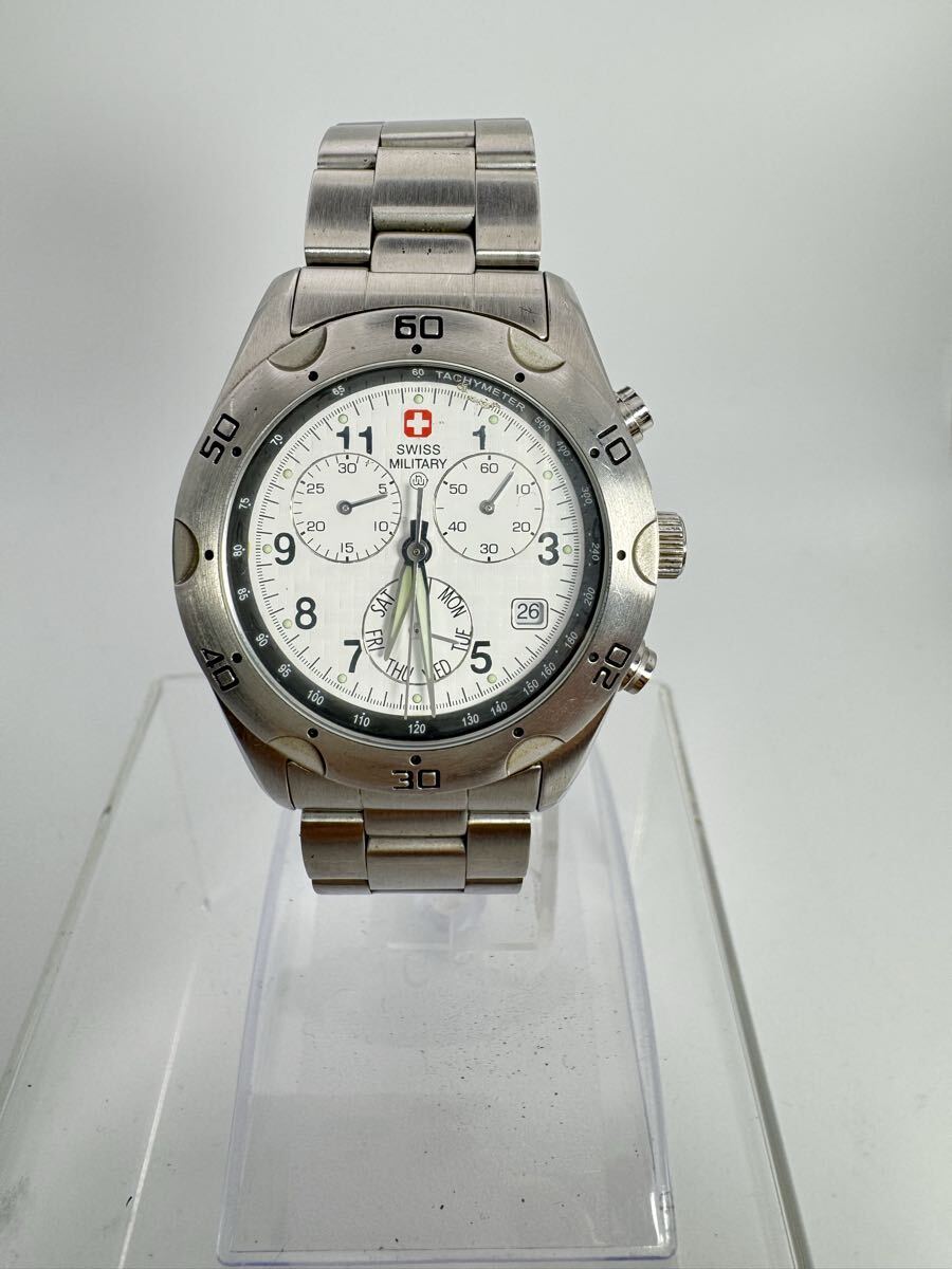 【美品】SWISS MILITARY スイスミリタリー クロノグラフ メンズ腕時計 稼働 2135M デイデイト タキメーター クォーツ ホワイト文字盤