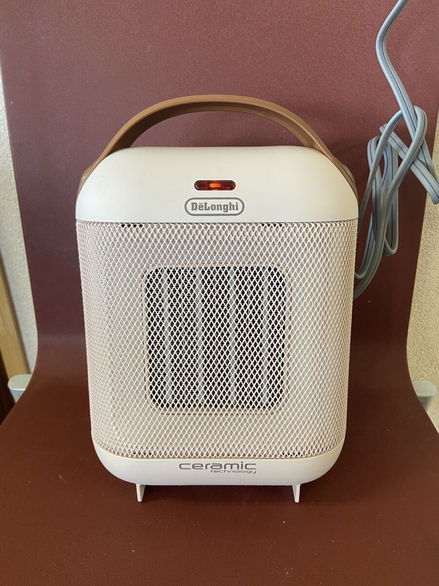 W05261② 1円〜 DeLonghi デロンギ セラミックファンヒーター HFX30C11-IW ピンク