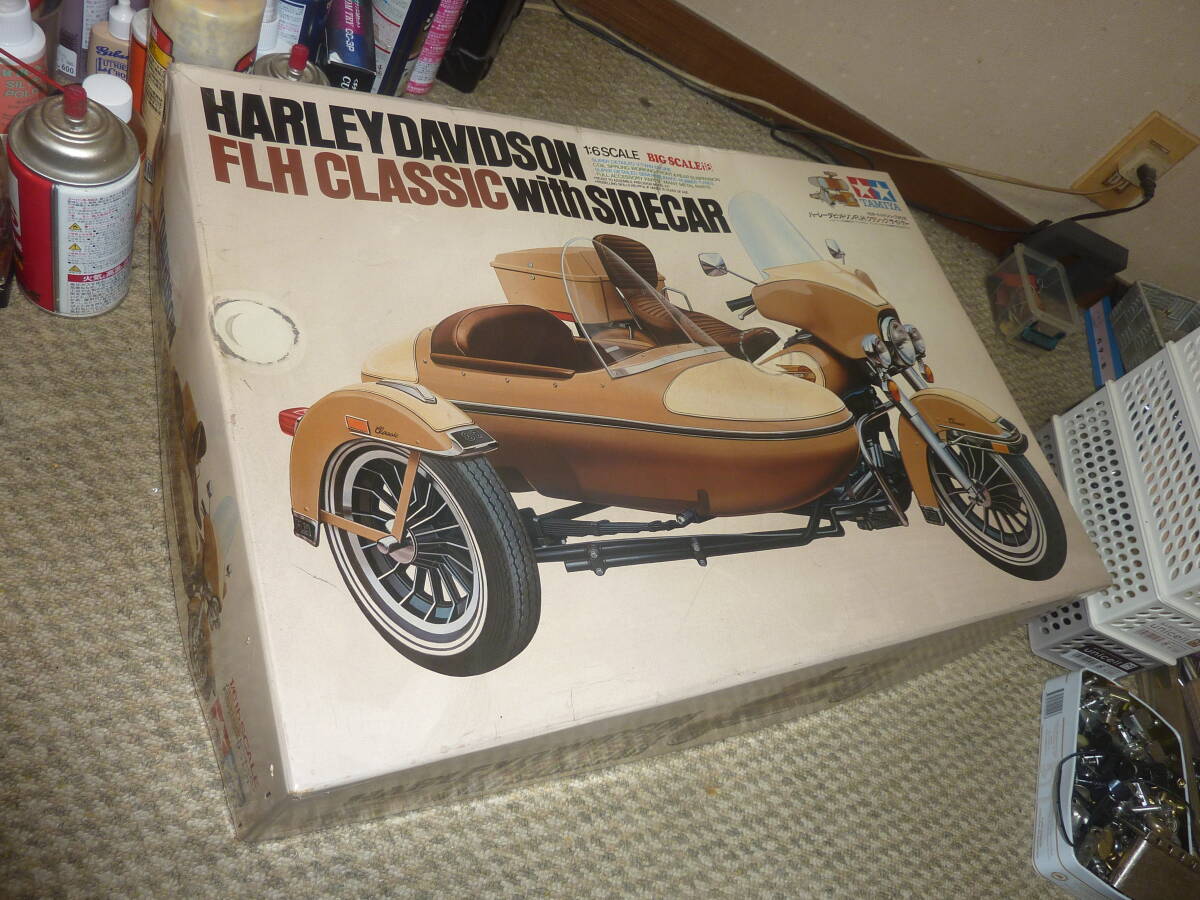 未組立 田宮製 超大型 プラモ HARLEY DAVIDSON WITH SIDECAR 1/6 スケール 　