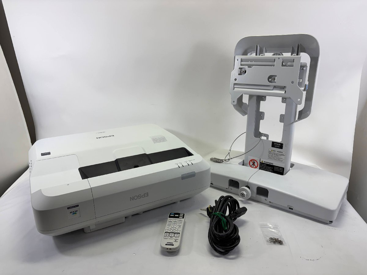 【 中古　良品 】EPSON WUXGA（1920×1200）4,000lm 超単焦点ビジネスプロジェクター　EB-700U ランプ 892H　壁掛けELPMB53付き　2020年製
