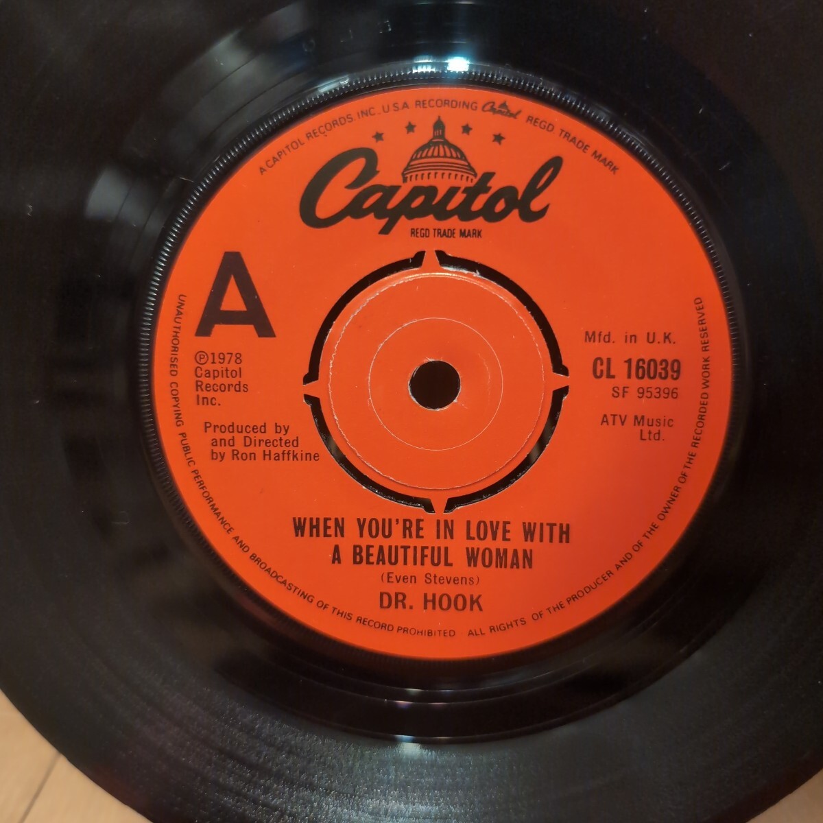 dr. hook when you,re in love with a beautiful woman UK 7inch