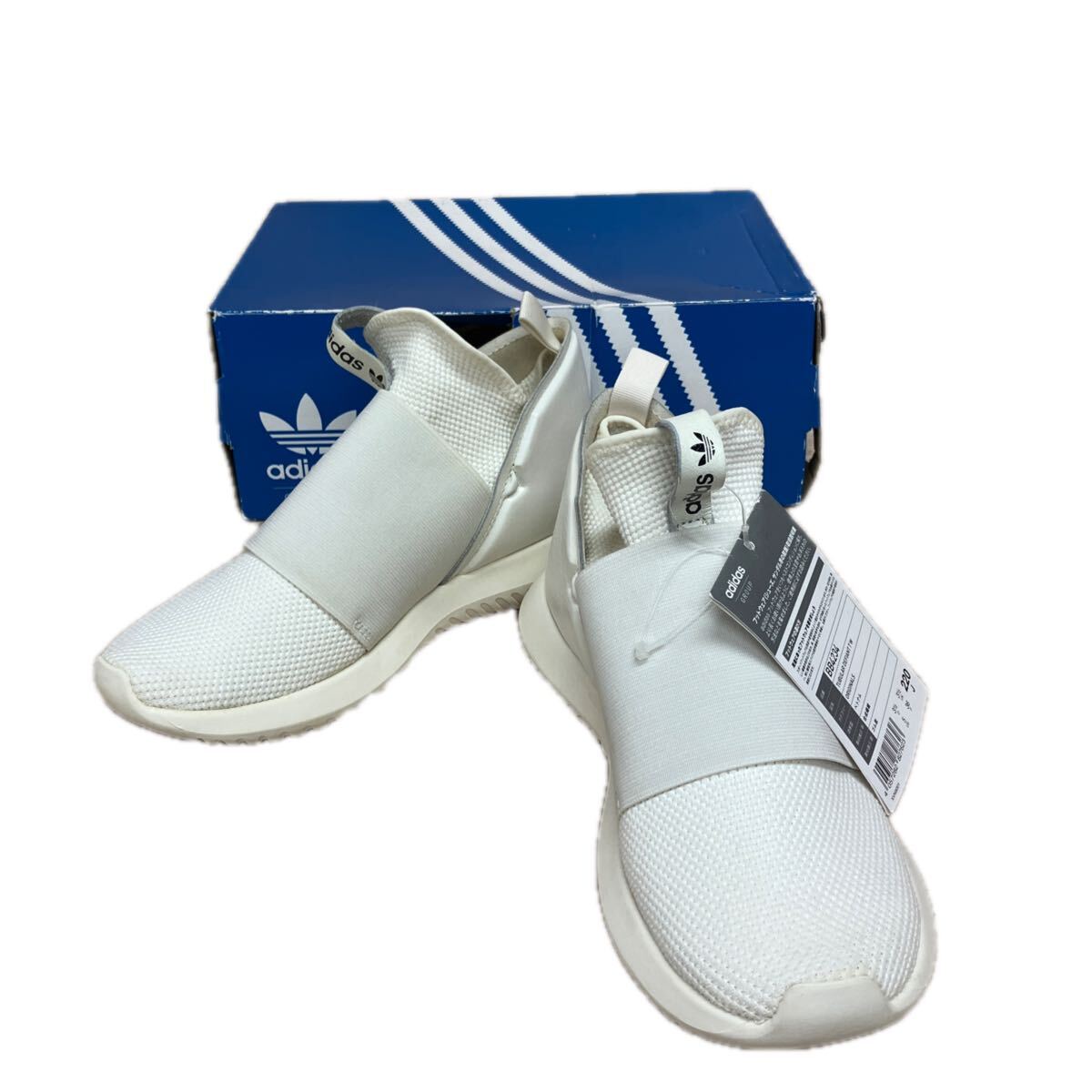 Q0575 未使用 箱有 タグ有 adidas アディダス レディースシューズ 軽量 ホワイト系 22.0cm 