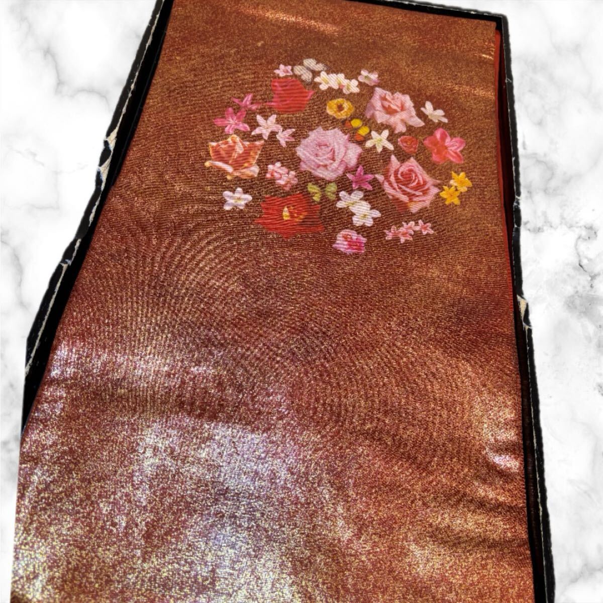 名古屋帯　正絹　薔薇　蝶　霞　お太鼓柄　赤茶色　着物　和服　和装　リメイク　ハンドメイド　生地　衣装　百貨店　高級