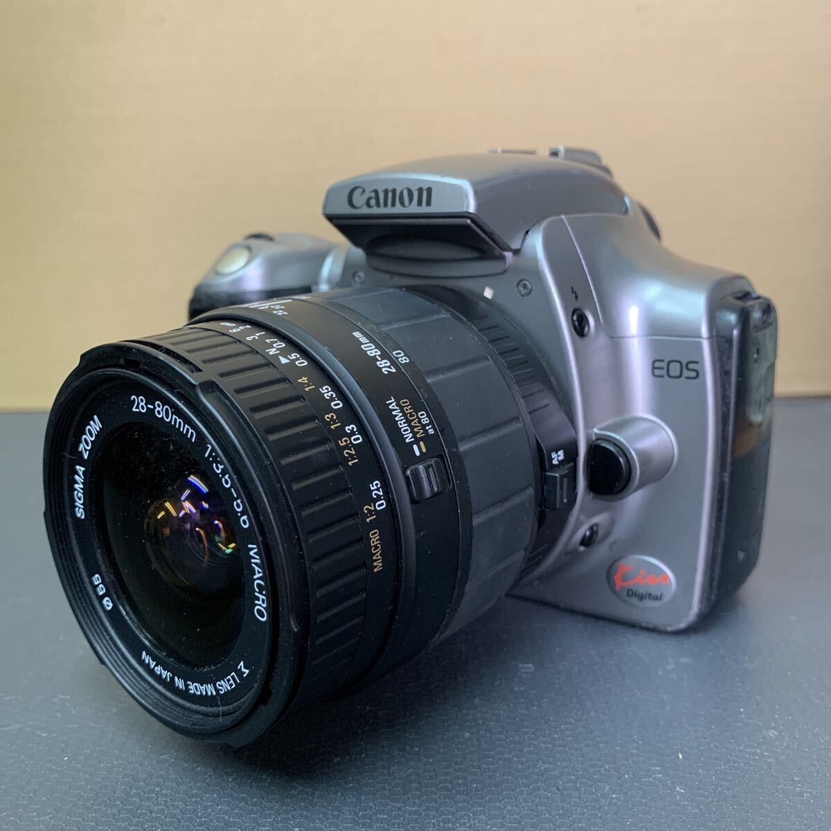 Canon EOS Kiss Digital キヤノン デジタル一眼レフカメラ 未確認 112