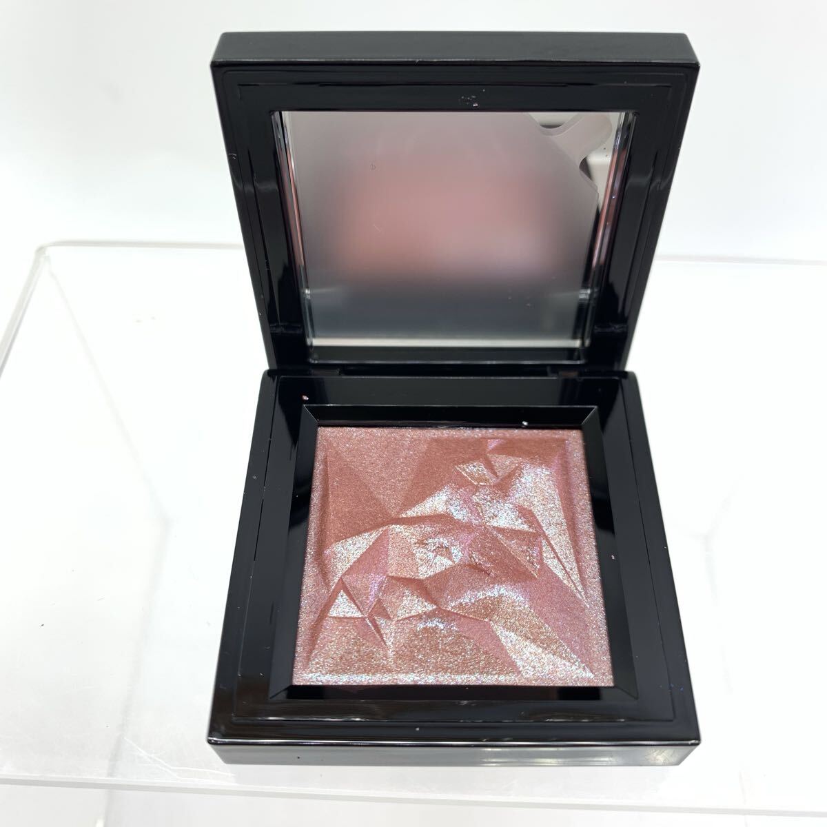 shu uemura シュウウエムラ クラッシュドジェム　アメジスト　レイン　アイシャドウ　アイシャドー　アイメイク　化粧品　管理RO26002909