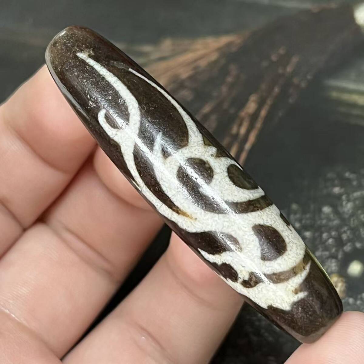 【中古文化*龍紋天珠 チベット密教護符 高油潤包 瑪瑙天珠 災厄断ち切り・昇運招来 一点物 コレクション 古美術品 コレクション】