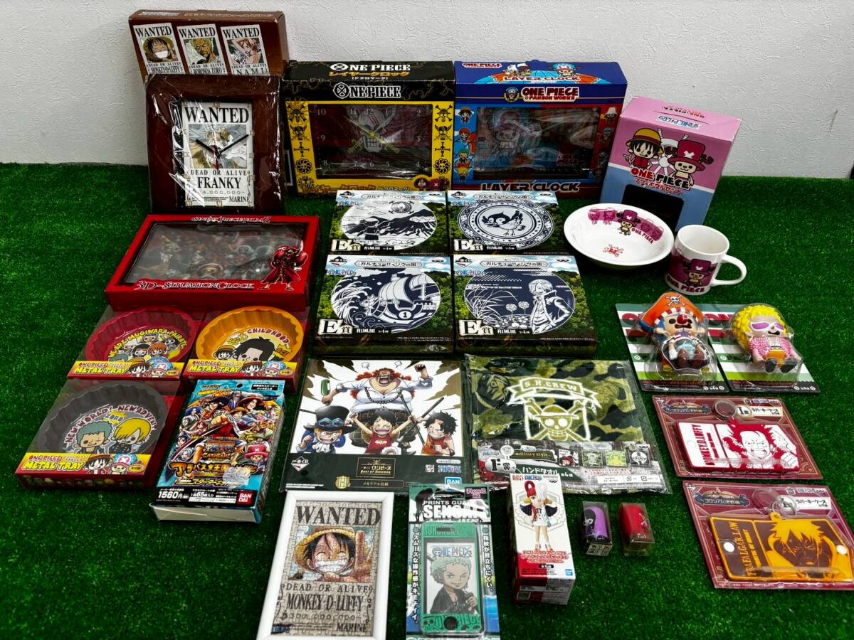T0526I ワンピース グッズ 24点 まとめ セット レイヤークロック マグ ボウル メタルトレイ カードダスEX ハンドタオル フィギュア 玩具