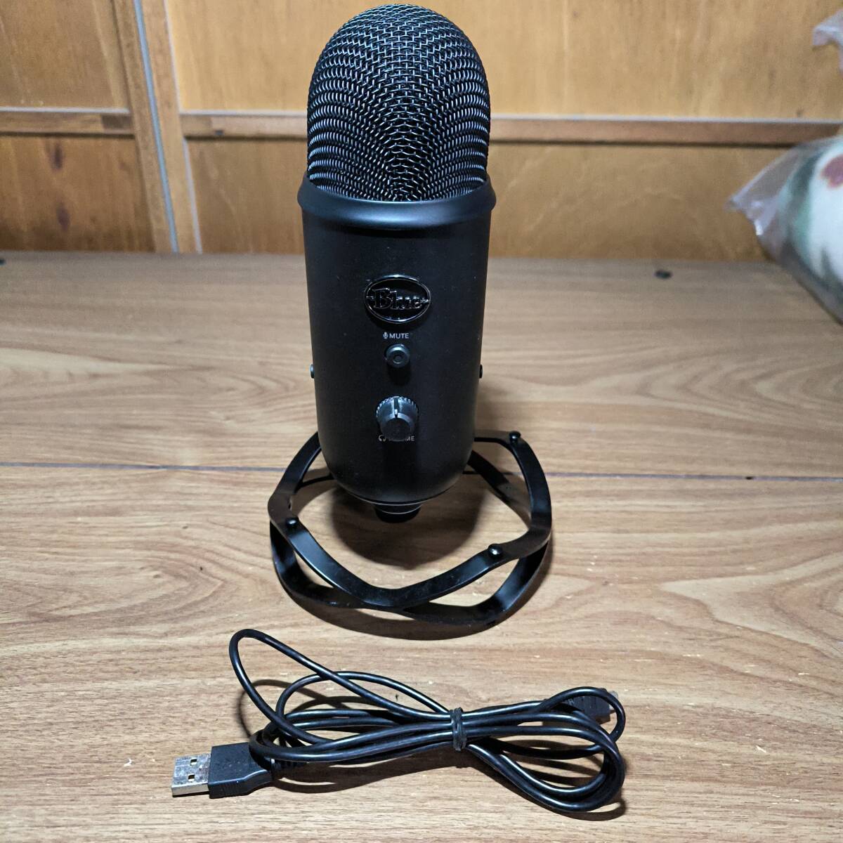 Logitech ロジクール Blue Microphones Yeti A00132