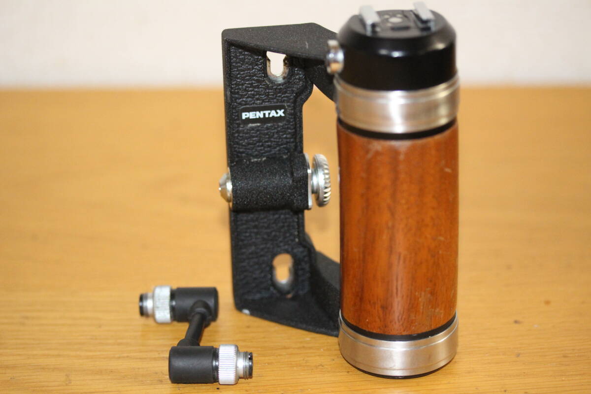 ペンタックス ウッドグリップ 2型 シンクロコード付き pentax wood grip ii hotshoe grip Ⅱ with code for 67 body