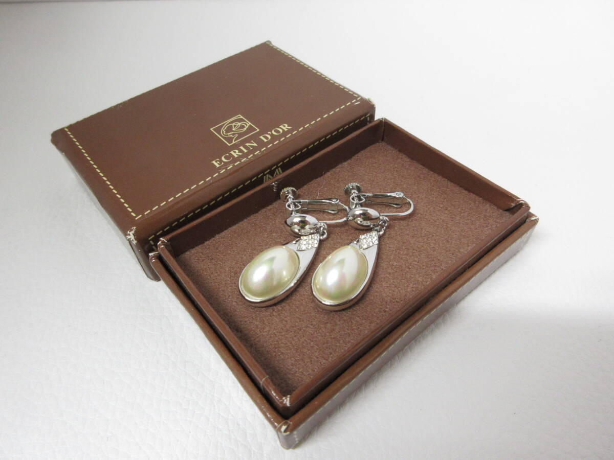 ☆イヤリング ECRIN D’OR エクリンドール ED パール ラインストーン シルバーカラー エクランドール レディース アクセサリー 元箱 中古☆