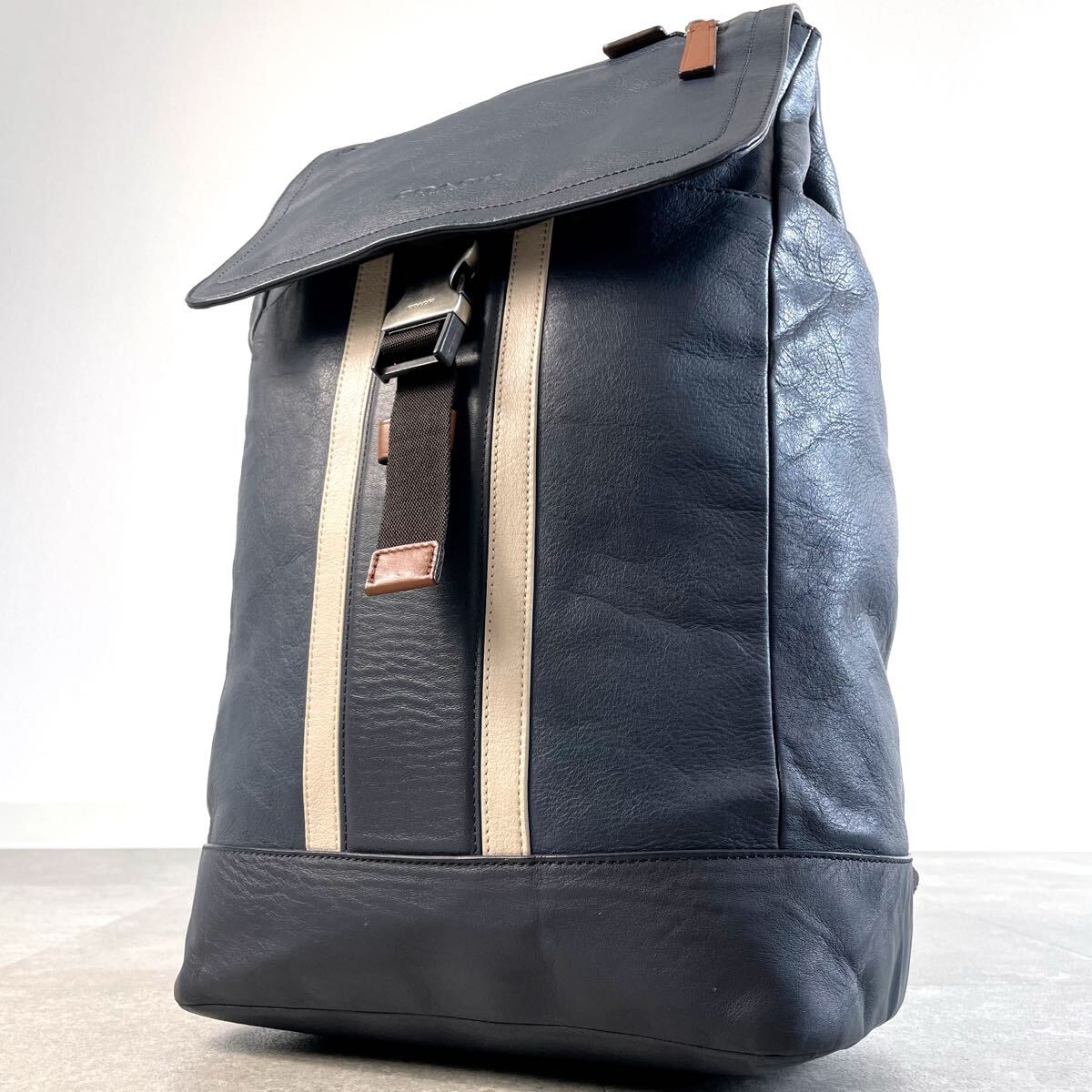現行モデル/美品◎ COACH コーチ バッグパック リュック ビジネスバッグ ロゴ 多収納 大容量 A4 PC 通勤 通学 旅行 出張 ブルー　メンズ