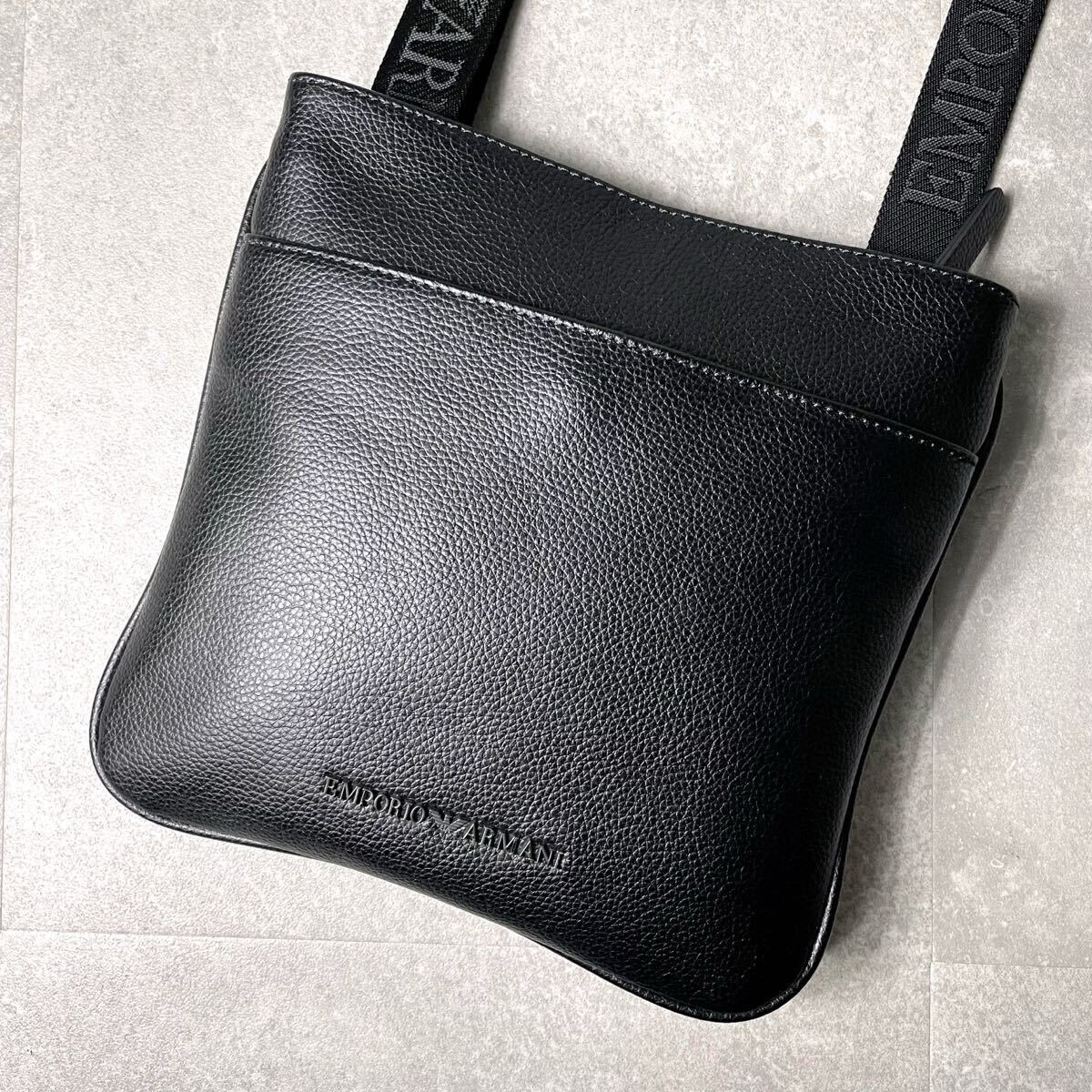 入手困難/現行モデル/ほぼ未使用◎ EMPORIO ARMANI エンポリオ アルマーニ レザー ショルダーバッグ クロスボディ メンズ ロゴ 黒
