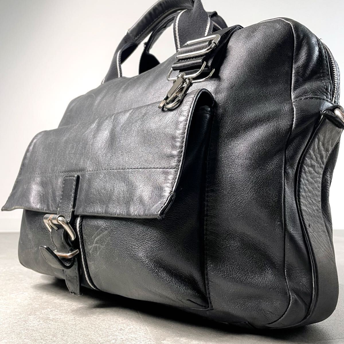 入手困難/希少モデル◎ HUGO BOSS ヒューゴボス レザー 2WAY クロスボディ ショルダーバッグ ハンドバッグ ビジネスバッグ　メンズ　黒