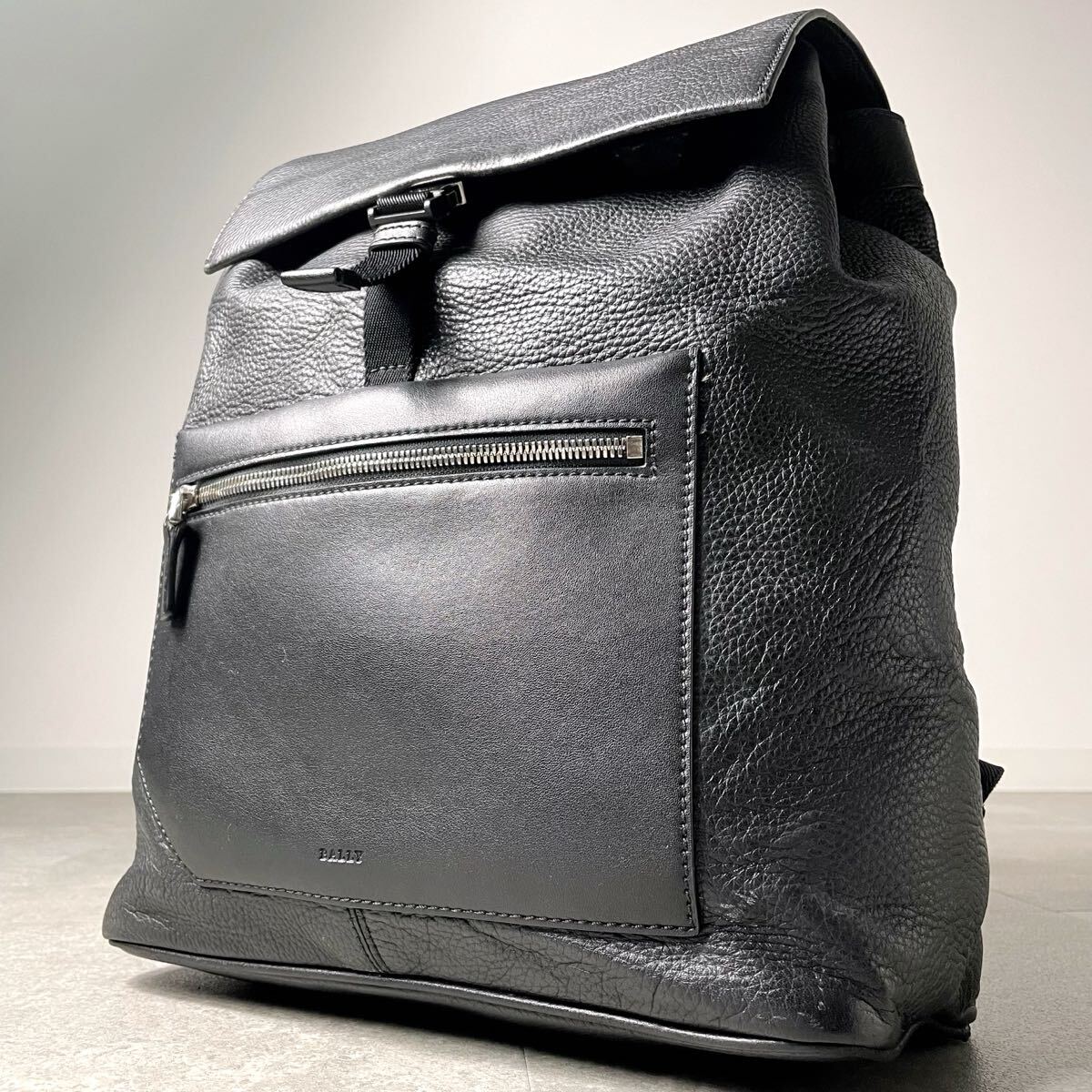 現行モデル/定価25万/入手困難◎ BALLY バリー カーフレザー バックパック リュック ビジネス 大容量 A4 PC 書類鞄 ブラック 黒　メンズ