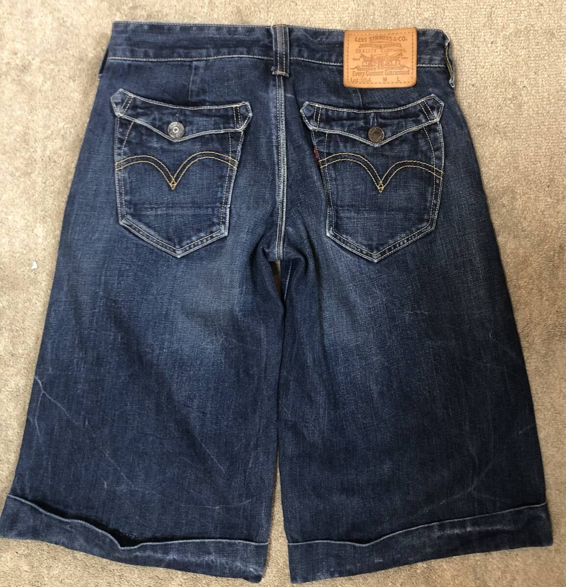 Levi's リーバイス・954 ショートパンツ 女性用キュロットパンツ？　Ｗ29インチ 40ｃｍ×2　ローライズ