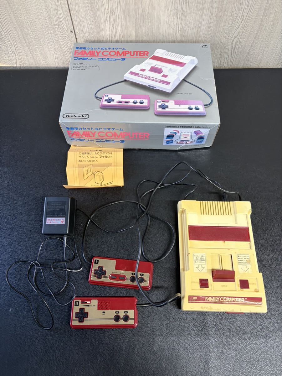 中古品☆ファミリーコンピュータ ファミコン 任天堂 ニンテンドー Nintendo HVC-002 箱付き ゲーム機 レトロ 動作未確認