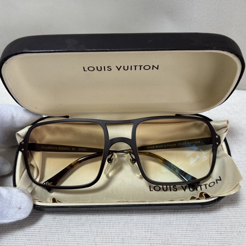 LOUISVUITTON ルイヴィトン FULLERTON Z0047U ブラウン系 ケース付 度入り？ IW605AAE04LV