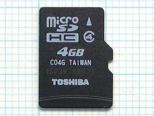 ★TOSHIBA micro SDHC メモリーカード ４GB 中古★送料８５円・１８５円
