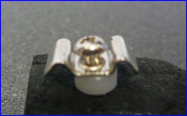 エレキギター用ストリングガイド1弦-２弦用　1個　ネジ付き　