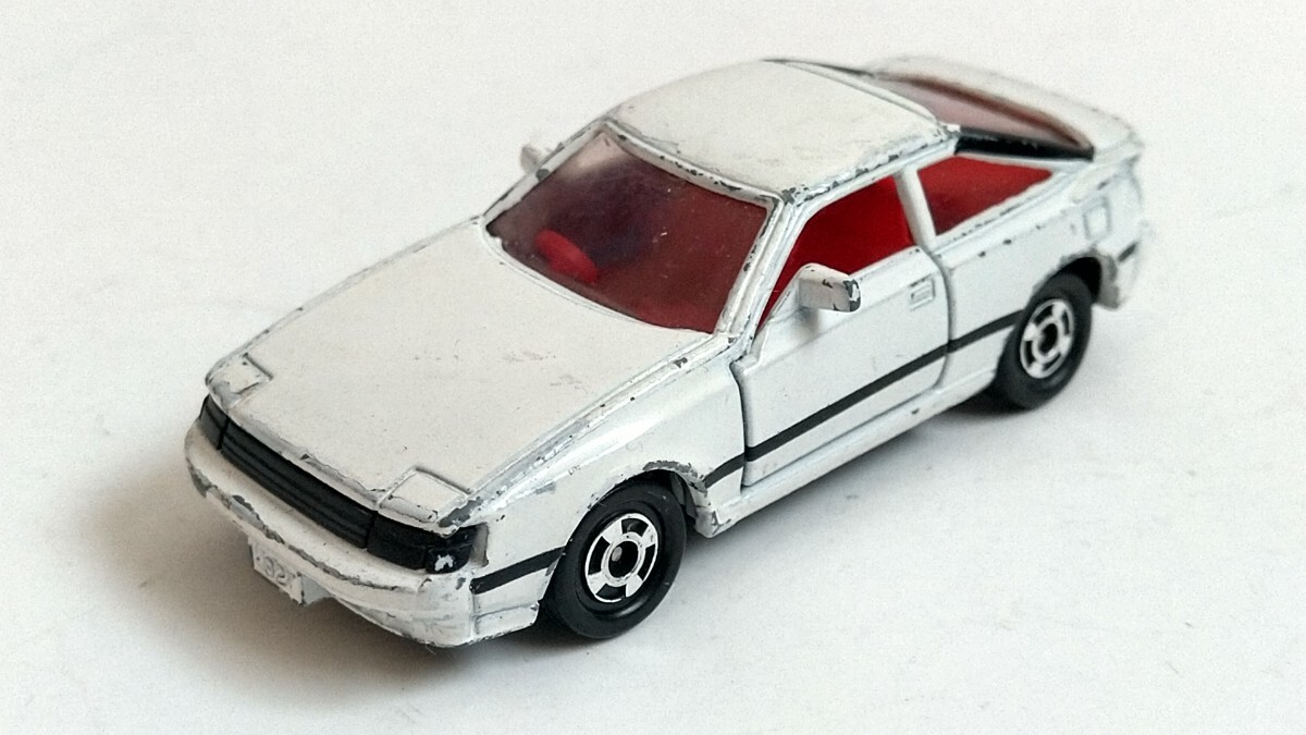 日本製トミカ セリカ 2000GT-R ST162