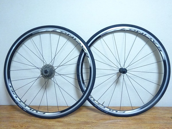 ▲使用感それほどない　フルクラム　レーシング7　シマノ　105　CS-5700　10速カセット付き　クイックなし　年式古い▲1980　　　　