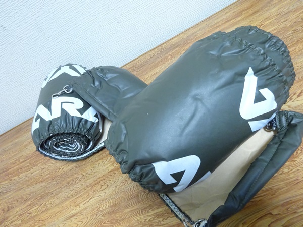 ▲ほぼ新品　アラヤ　ホイールタイヤカバー２枚　対応サイズ不明　年式古い▲980　　　　