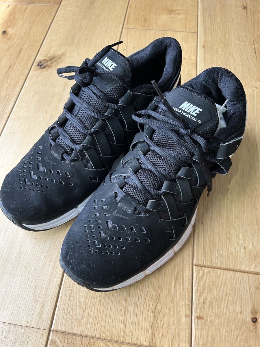美品 良品 ナイキ NIKE ルナ フィンガートラップ TR ブラック スニーカー ホワイト 白 黒11.5インチ 29.5cm AIR ランニングシューズ