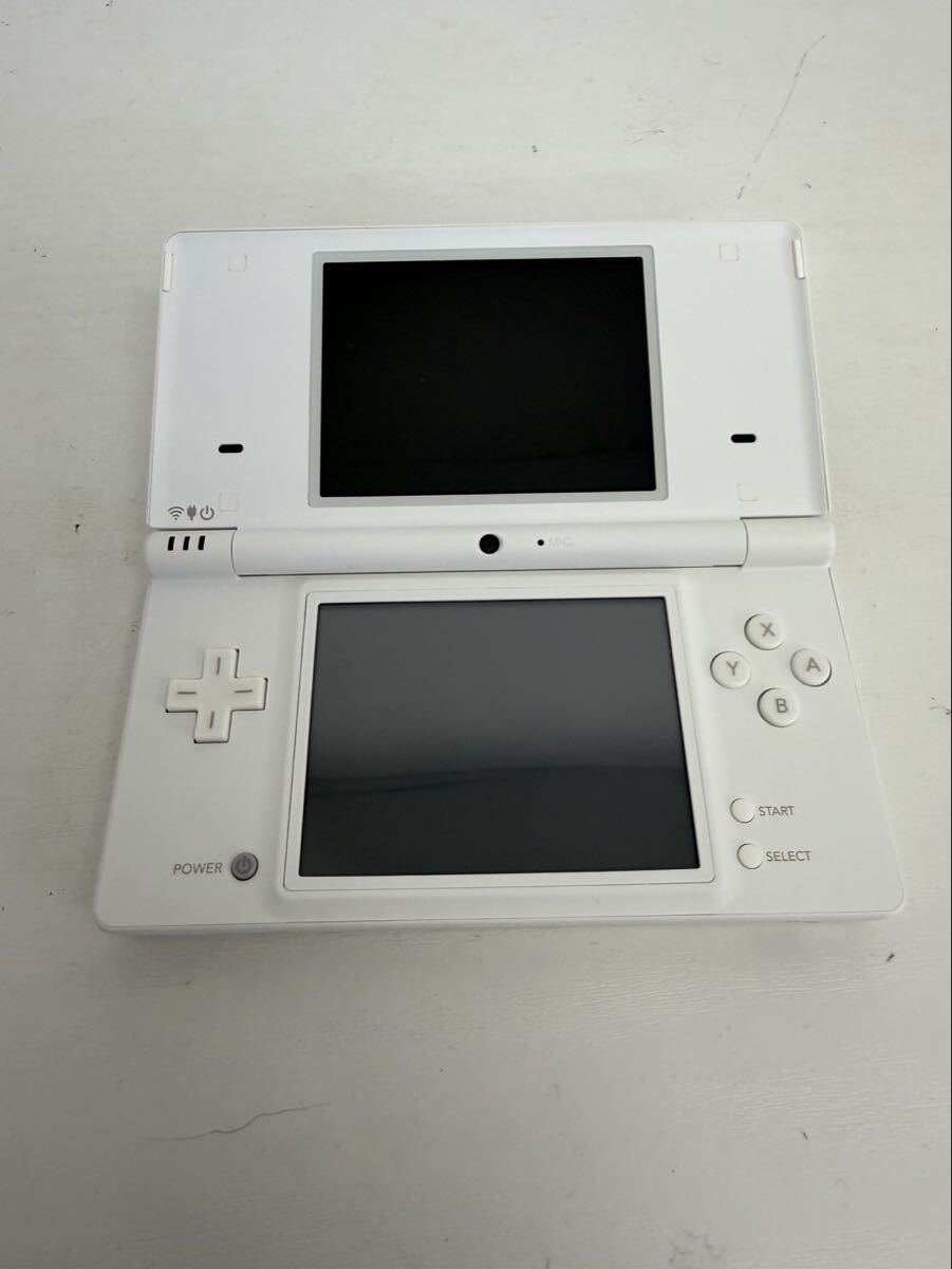 ▼売り切り　ニンテンドーDSi ホワイト 本体（付属品完備・保護フィルム付）ゲーム機　現状品