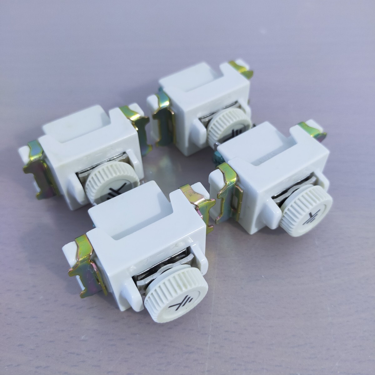 ★倉庫保管品★National 松下電工 フルカラー アースターミナル WN3040K 4個