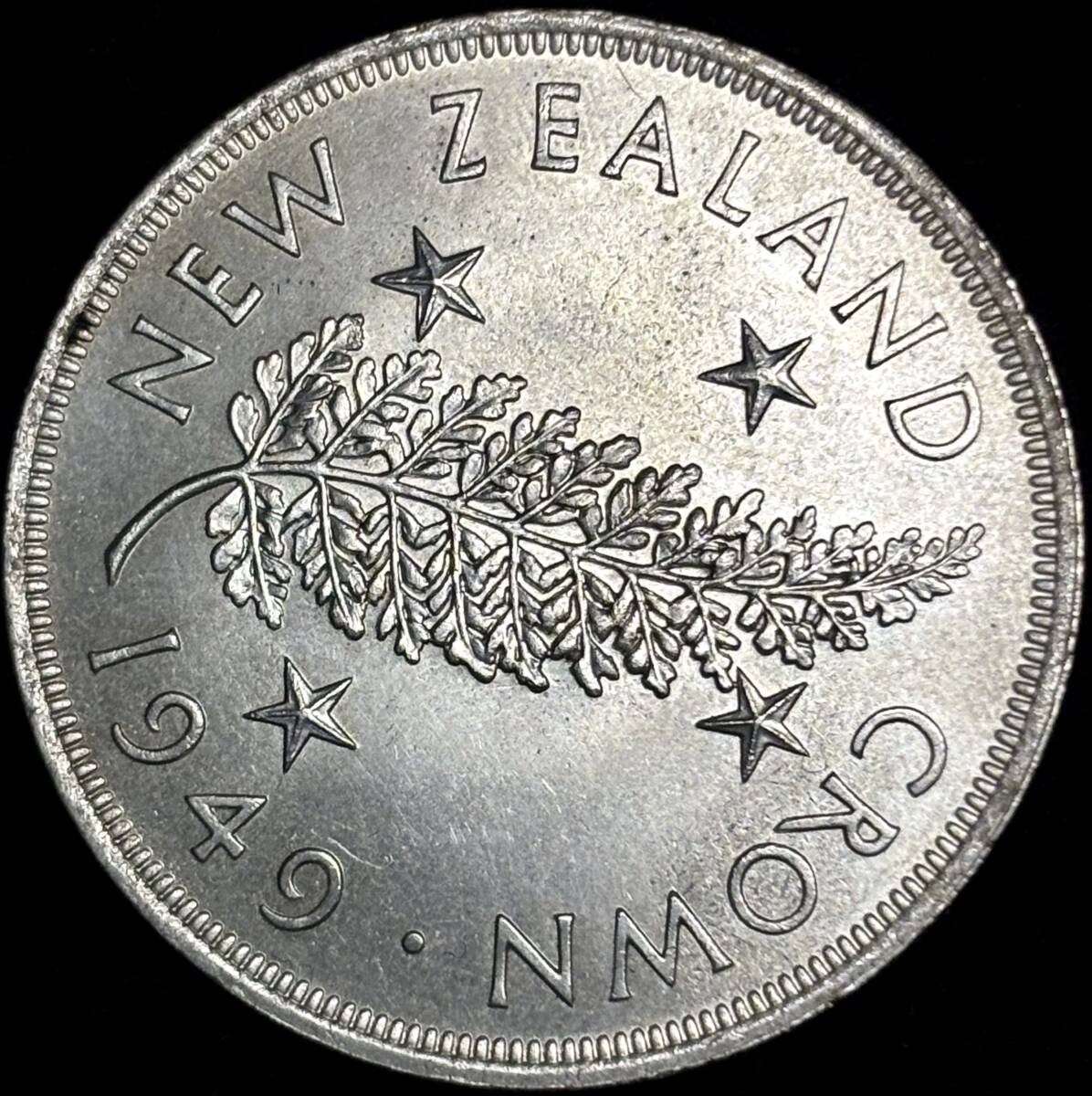 【英領ニュージーランド大型銀貨】(1949年銘 28.1g 直径38.5mm)