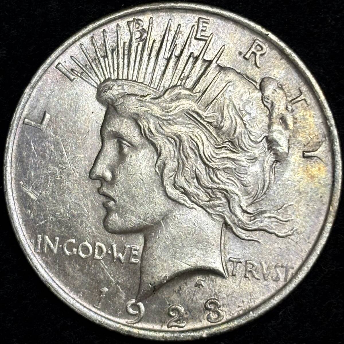 【アメリカ大型銀貨】(ピース 1923年銘 26.7g 直径38mm)